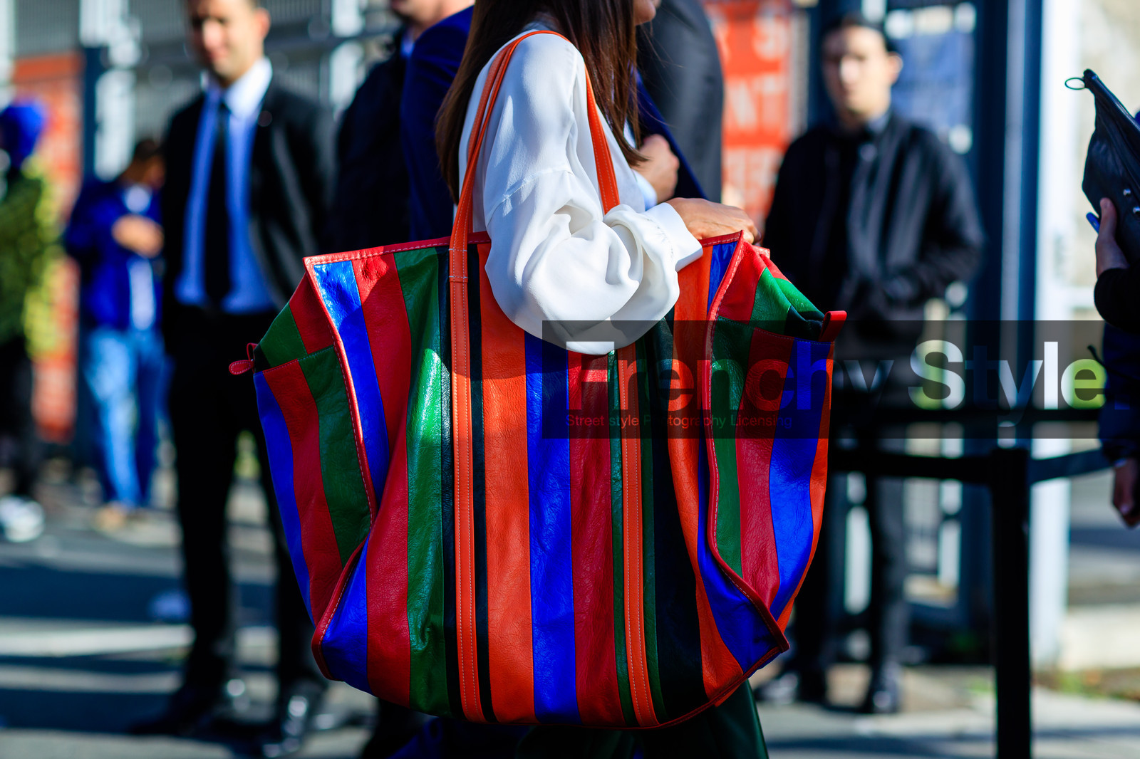 atmosphere details, balenciaga, detail, fashion week, frenchystyle, FW, graphic bag, horizontal, jonathan paciullo, leather bag, PARIS, PFW, printed bag, red bag, SPRING SUMMER 2017, SS 17, street style, striped bag