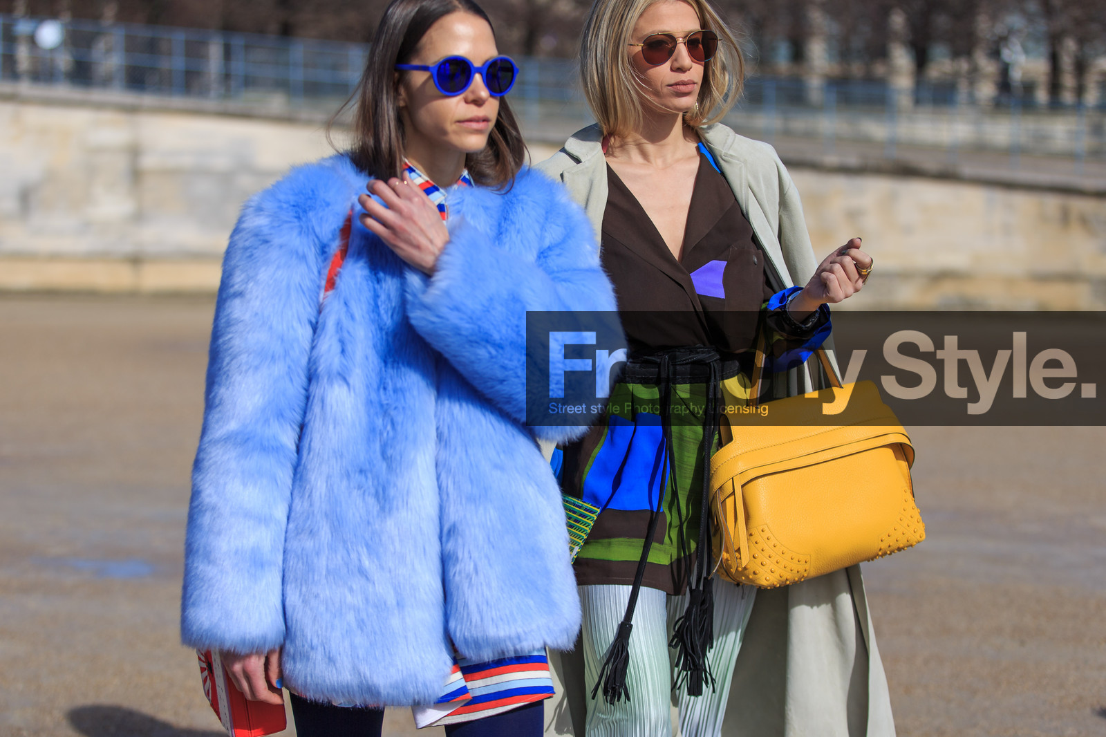atmosphere details, AUTUMN WINTER 2016-2017, AW 16-17, beige coat, black belt, blue coat, blue fur, blue jacket, brown dress, detail, FALL WINTER 2016-2017, fashion week, frenchystyle, fun sunglasses, fur coat, fur jacket, FW, FW 16-17, horizontal, jonathan paciullo, leather bag, over the shoulder, PARIS, patchwork, PFW, printed dress, street style, sunglasses, yellow bag