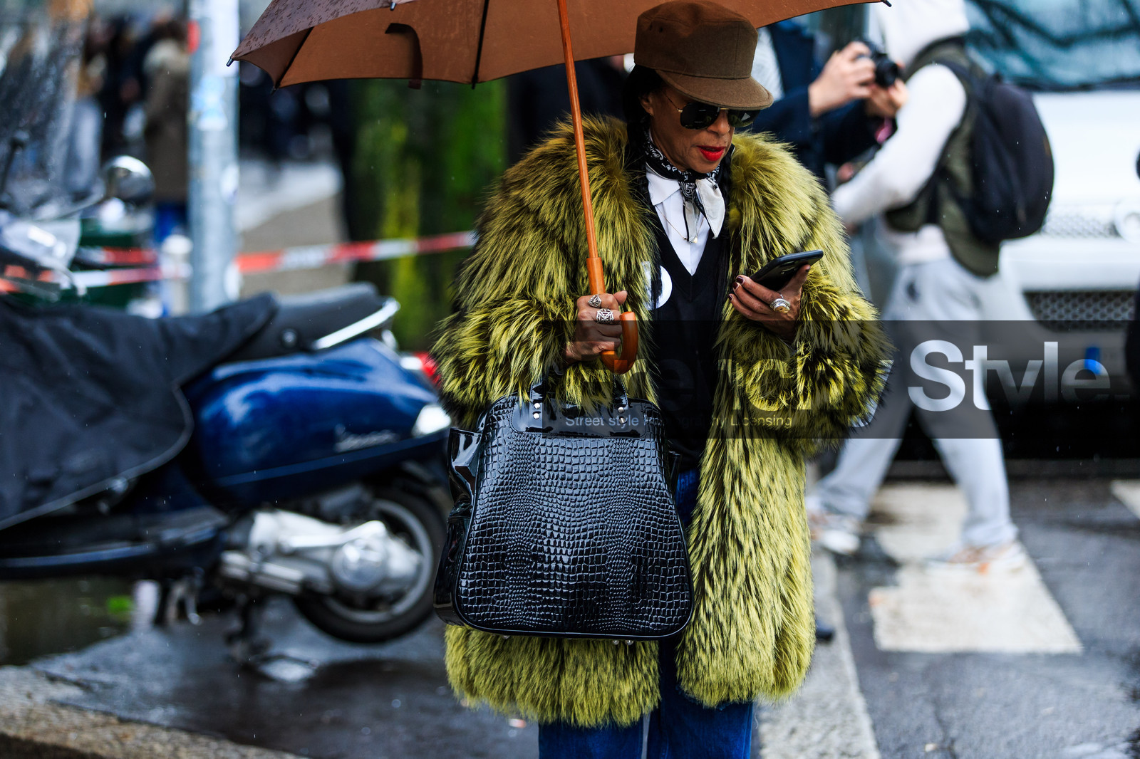 atmosphere details, AUTUMN WINTER 2016-2017, AW 16-17, black bag, black bandana, black sweater, blue denim, brown hat, denim pants, detail, FALL WINTER 2016-2017, fashion week, frenchystyle, fur jacket, FW, FW 16-17, green fur, green jacket, horizontal, jeans, jonathan paciullo, leather bag, LFW, LONDON, MENSWEAR, rings, street style, sunglasses, trousers, white shirt