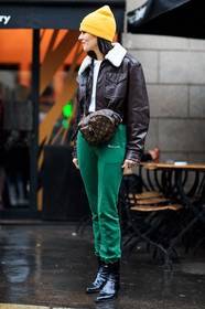 AUTUMN WINTER 2016-2017, AW 16-17, backpack, brown bag, brown jacket, FALL WINTER 2016-2017, fashion week, frenchystyle, full length, fur collar, FW, FW 16-17, gilda ambrosio, green pants, jonathan paciullo, leather bag, leather jacket, LFW, LONDON, louis vuitton, MENSWEAR, monogram, shearling, street style, sweatpants, vertical, vêtements, yellow beanie