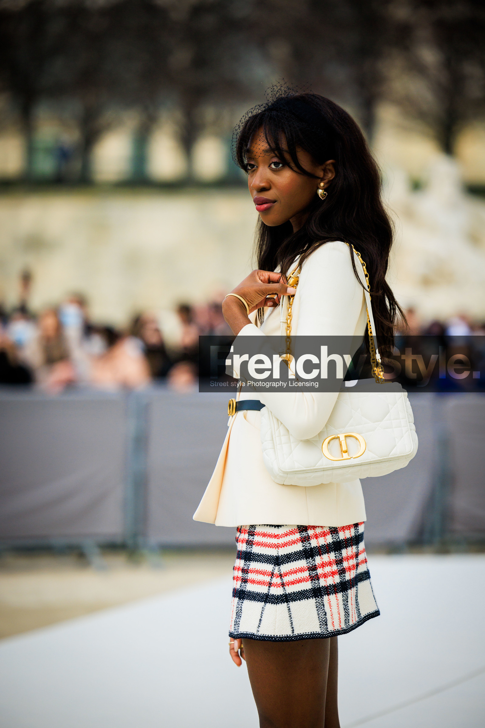 dior, christian dior, dior belt, dior bag, white handbag, plaid skirt, mini skirt, white heels, white blazer, overlayed necklaces, stud earrings, white skirt, fashion week, frenchystyle, FW, jonathan paciullo, street style, AUTUMN WINTER 2022-2023, FALL WINTER 2022_2023, FW 22-23, PFW, PARIS, vertical, detail