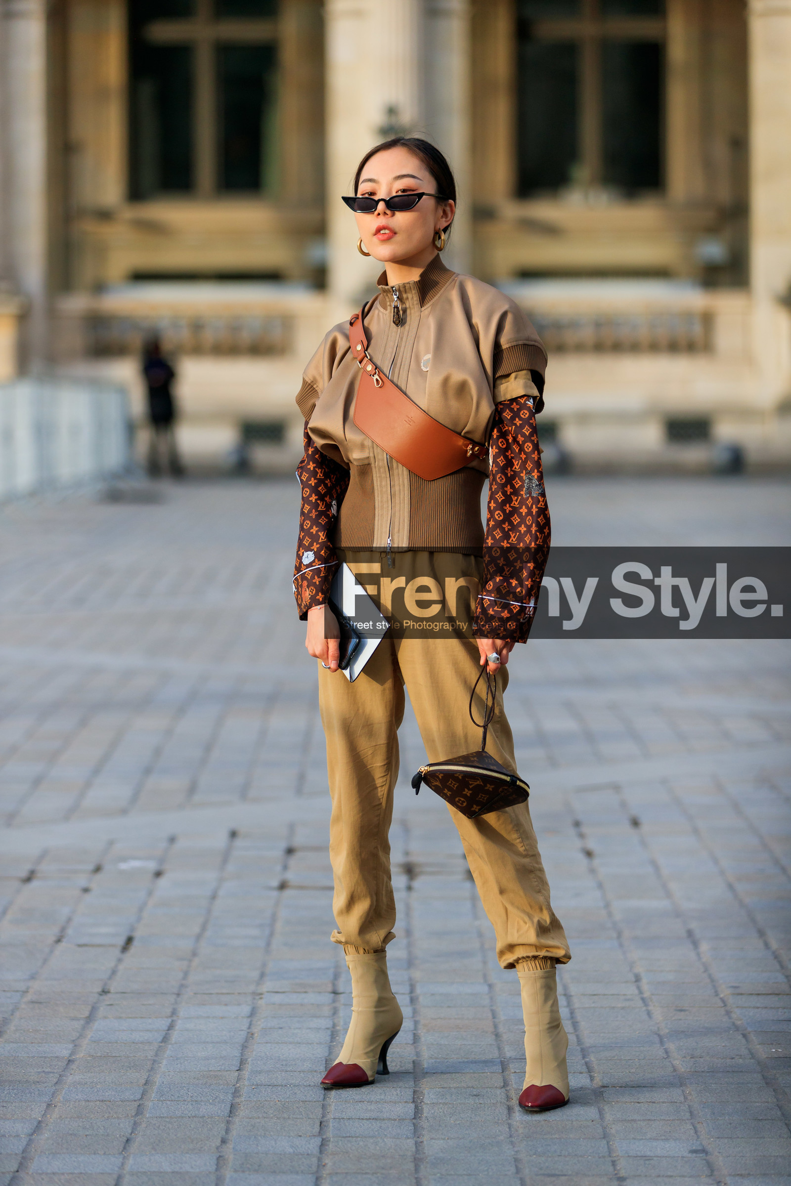 beige boots, beige jacket, beige pants, brown bag, brown shirt, camel bag, céline, earrings, graphic bag, graphic shirt, high heels, leather bag, leather jacket, leather shoes, louis vuitton, monogram, printed bag, printed shirt, sunglasses, trousers, PARIS, PFW, street style, jonathan paciullo, FW, frenchystyle, fashion week, AUTUMN WINTER 2019-2020, AW 19-20, FALL WINTER 2019-2020, FW 19-20, vertical, full length