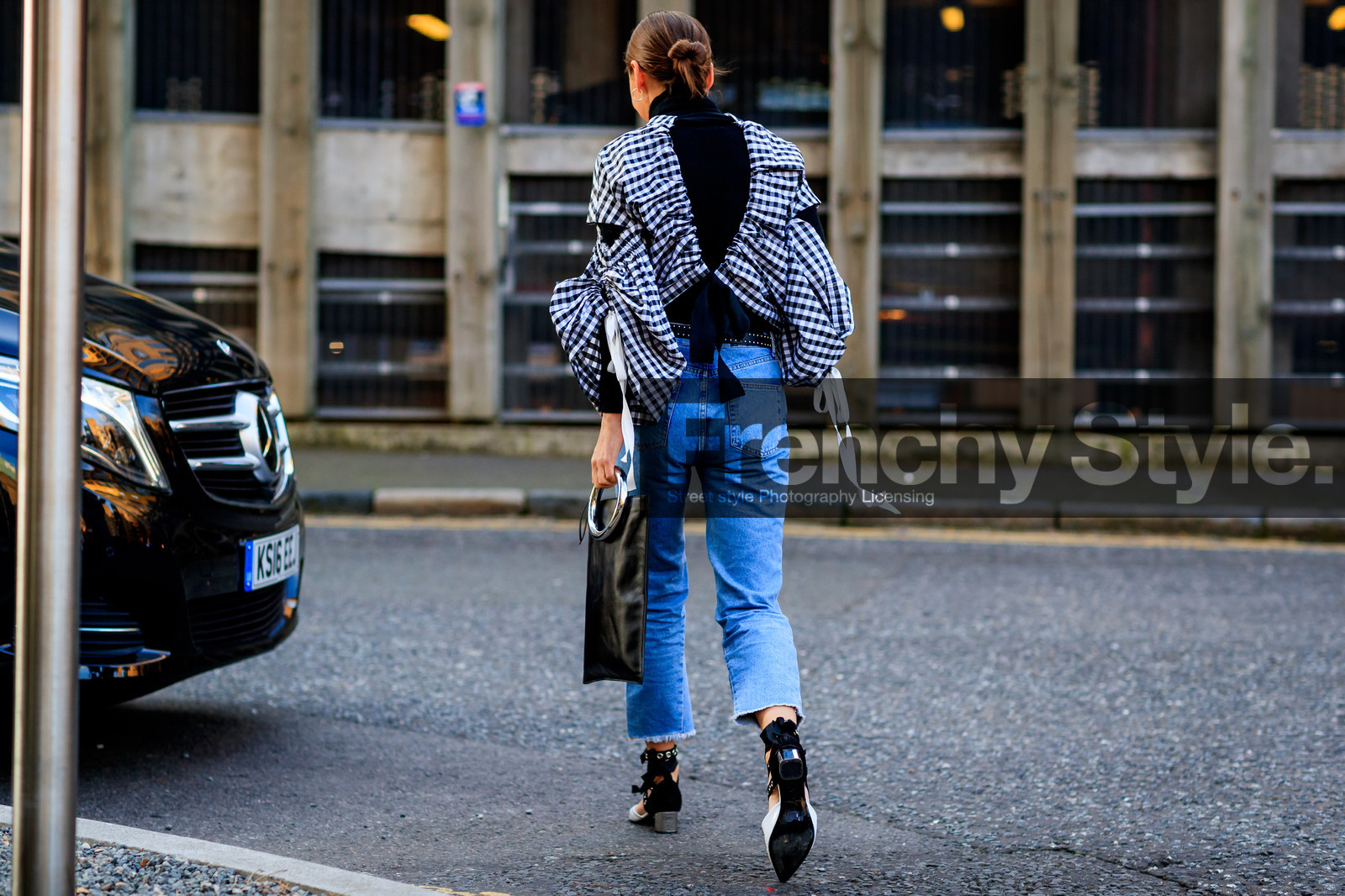 atmosphere details, AUTUMN WINTER 2017-2018, AW 17-18, back detail, black and white shoes, black bag, blue denim, checked top, denim pants, FALL WINTER 2017-2018, fashion week, felicity kay, frenchystyle, full length, FW, FW 17-18, gingham, graphic bag, graphic top, high heels, horizontal, jeans, jonathan paciullo, leather bag, leather shoes, LFW, LONDON, printed top, street style, trousers