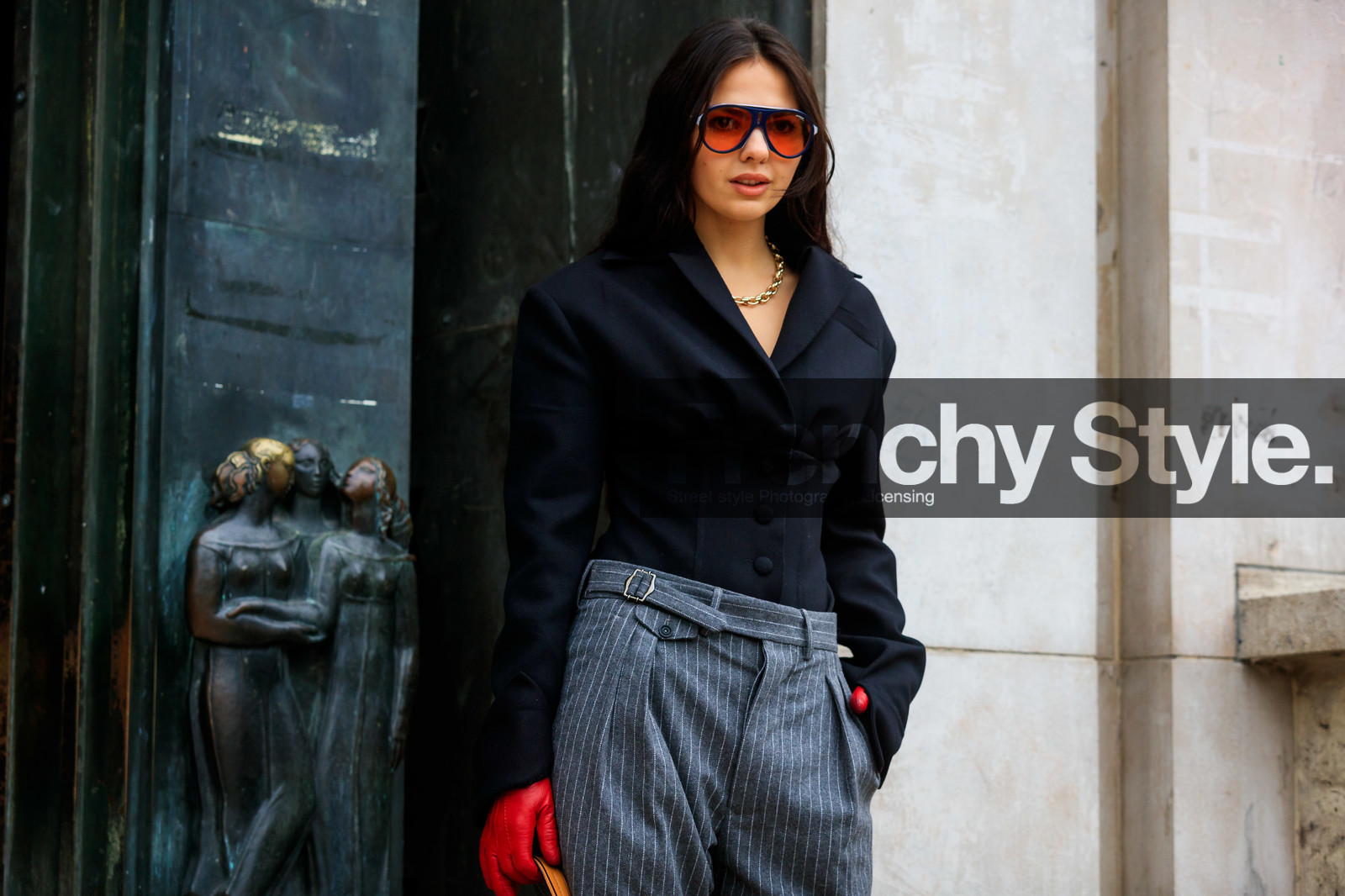 doina ciobanu, carrot pants, carrera sunglasses, red gloves, black jacket, striped pants, low necked jacket, red sunglasses, blue sunglasses, corset jacket, big chain necklace, golden necklace, fashion week, frenchystyle, FW, jonathan paciullo, street style, SPRING SUMMER 2020, SS 20, PFW, PARIS, horizontal, atmosphere details, detail