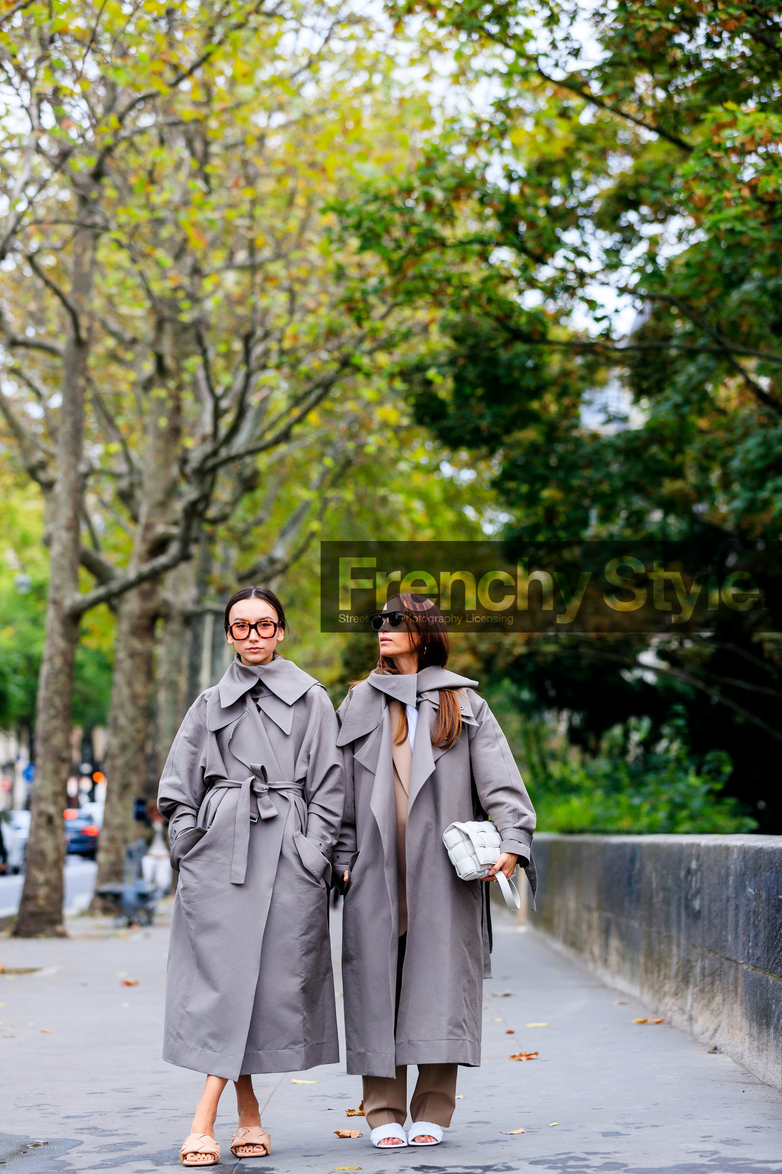 beatrice gutu, bottega veneta look, bottega veneta shoes, bottega veneta trench coat, grey trench coat, oversize trench coat, big collar, celine sunglasses, big glasses, scale sunglasses, jacket dress, belted trench coat, plaited sandals, light beige leather sandals, chloe loulou de saison, bottega veneta look, bottega veneta shoes, bottega veneta trench coat, grey trench coat, oversize trench coat, big collar, white leather bag, light beige jacket, light beige pants, light beige suits, oversize jacket, oversize pants, oversize suits, plaited leather bag, quilted shoes, fashion week, frenchystyle, FW, jonathan paciullo, street style, SPRING SUMMER 2020, SS 20, PFW, PARIS, vertical, full length