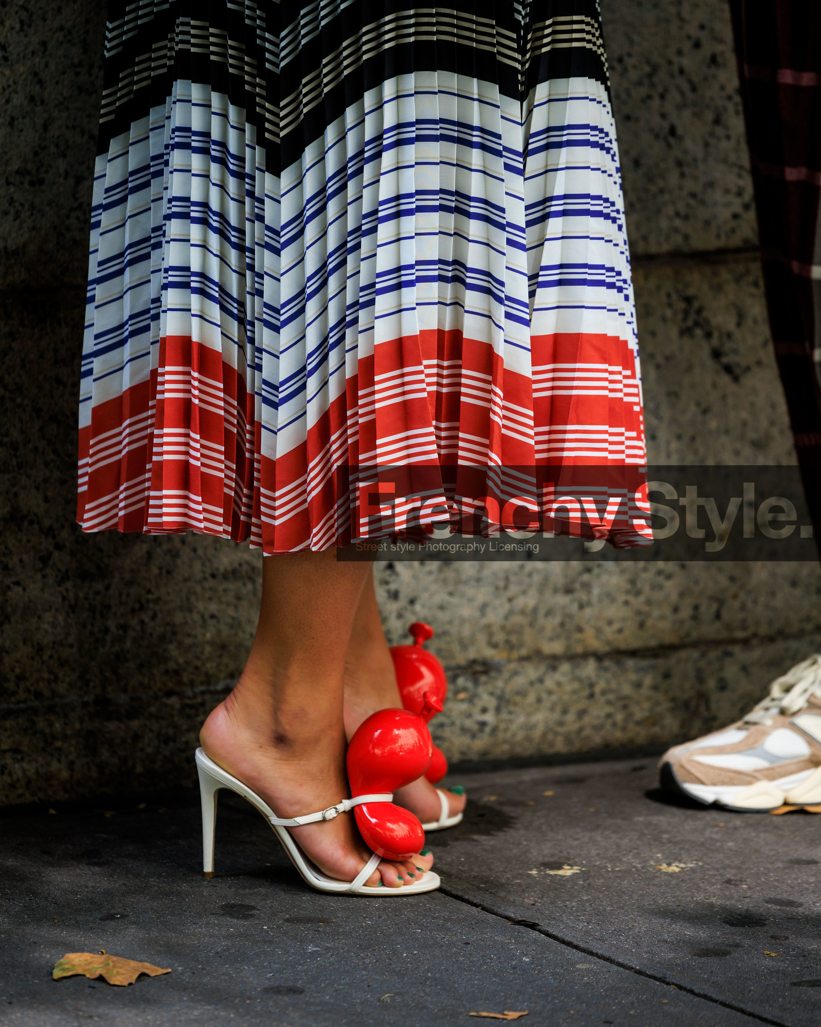 jonathan paciullo, FW, frenchystyle, fashion week, street style, vertical, detail, atmosphere details, NEW YORK, NYFW, SPRING SUMMER 2024, SS 24