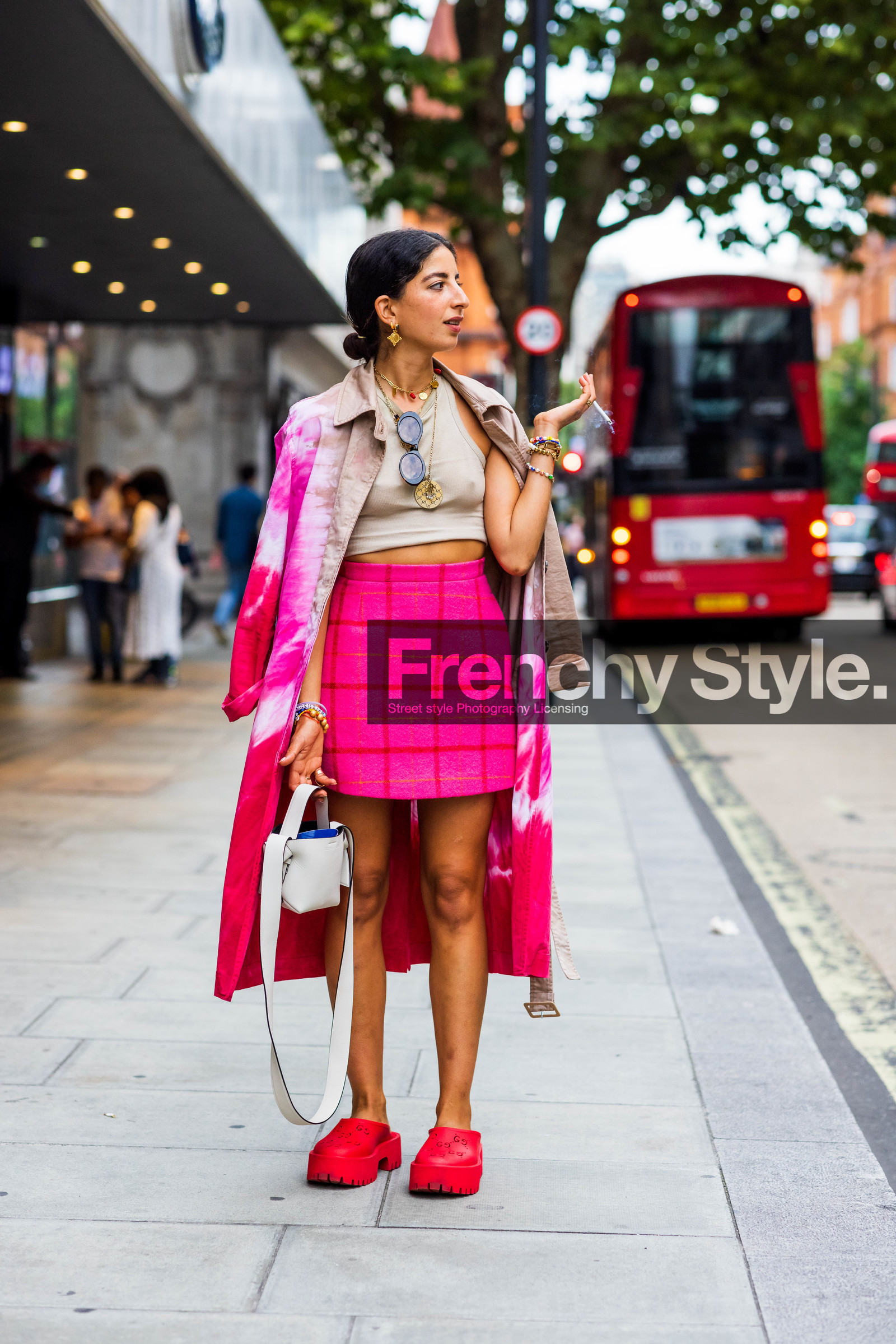 Selma Kaci, pink, gucci, clogs, mini skirt, trench, colorful, cropped top, acne studios, handbag, sunglasses, fashion week, frenchystyle, FW, jonathan paciullo, street style, SS 22, SPRING SUMMER 2022, LFW, LONDON, vertical, full length