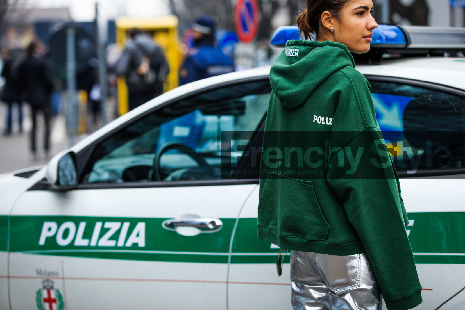 atmosphere details, AUTUMN WINTER 2016-2017, aviator sunglasses, AW 16-17, detail, FALL WINTER 2016-2017, fashion week, frenchystyle, FW, FW 16-17, green sweater, hoodie, horizontal, jonathan paciullo, leather pants, LFW, LONDON, MENSWEAR, patricia manfield, red bandana, silver pants, street style, trousers, vêtements