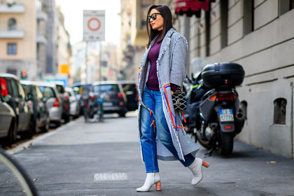 atmosphere details, AUTUMN WINTER 2017-2018, AW 17-18, black bag, blue denim, denim pants, embroidered coat, FALL WINTER 2017-2018, fashion week, frenchystyle, full length, FW, FW 17-18, graphic bag, graphic coat, high heels, horizontal, jeans, jonathan paciullo, leather bag, leather shoes, louis vuitton, MFW, MILAN, printed bag, printed coat, purple sweater, street style, striped bag, sunglasses, trousers, tweed coat, white boots