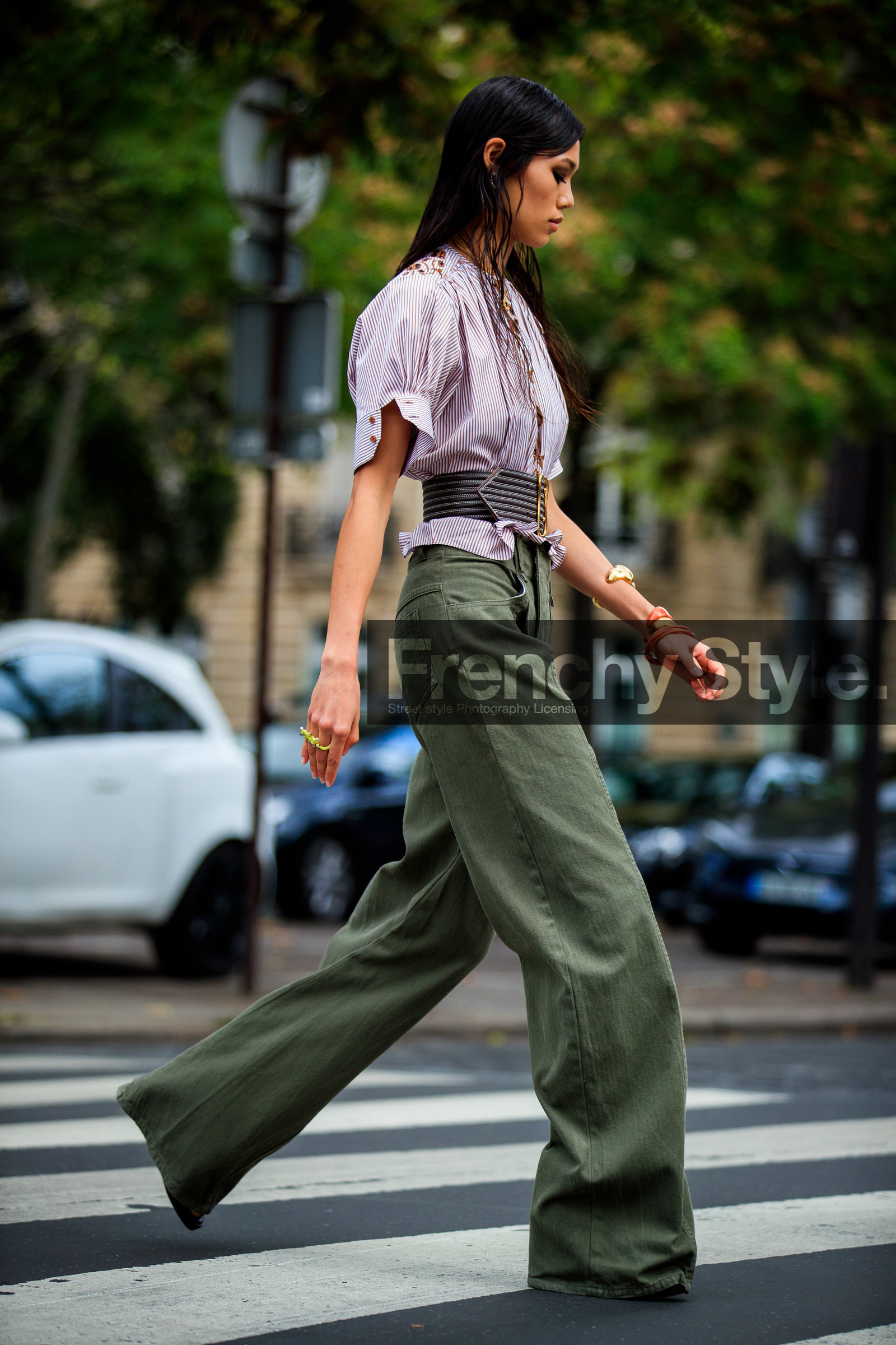 jade nguyen, kaki pants, loose pants, striped blouse, short sleeve blouse, belted blouse, hair details, make up, make up details, embroidered blouse, floral embroidered blouse, camel blouse, white blouse, brown leather belt, big belt, golden buckle belt, chloe blouse, chloe look, chloe pants, chloe belt, fashion week, frenchystyle, FW, jonathan paciullo, street style, PFW, PARIS, SPRING SUMMER 2021, SS 21, vertical, full length, model