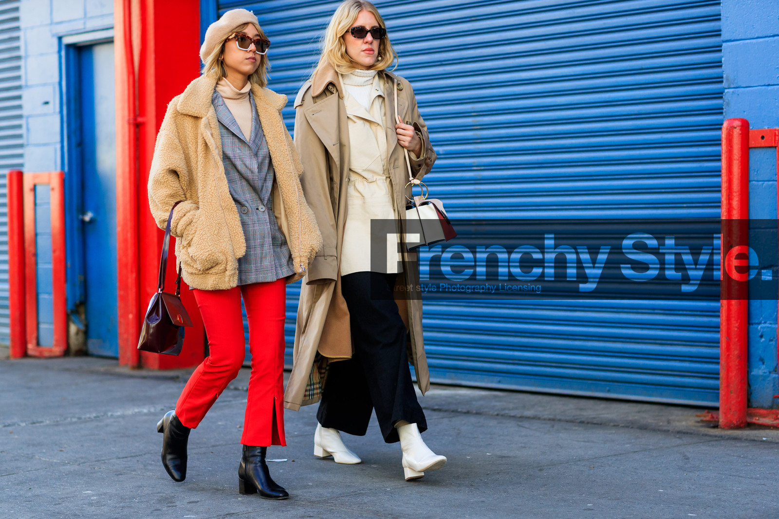 beige coat, beige hat, beige jacket, black bag, black boots, black pants, black shoes, checked, grey jacket, high heels, leather bag, leather shoes, plaid, red pants, shearling, sunglasses, tartan, trench coat, trousers, white bag, white boots, white jacket, street style, jonathan paciullo, FW, frenchystyle, fashion week, NYFW, NEW YORK, AUTUMN WINTER 2018-2019, AW 18-19, FALL WINTER 2018-2019, FW 18-19, atmosphere details, horizontal, full length