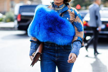 atmosphere details, AUTUMN WINTER 2016-2017, AW 16-17, blue denim, blue fur, blue scarf, brown clutch, denim pants, denim shirt, detail, embroidered jacket, FALL WINTER 2016-2017, fashion week, frenchystyle, fur scarf, FW, FW 16-17, horizontal, jeans, jonathan paciullo, leather clutch, leather jacket, necklace, PARIS, PFW, street style, trousers