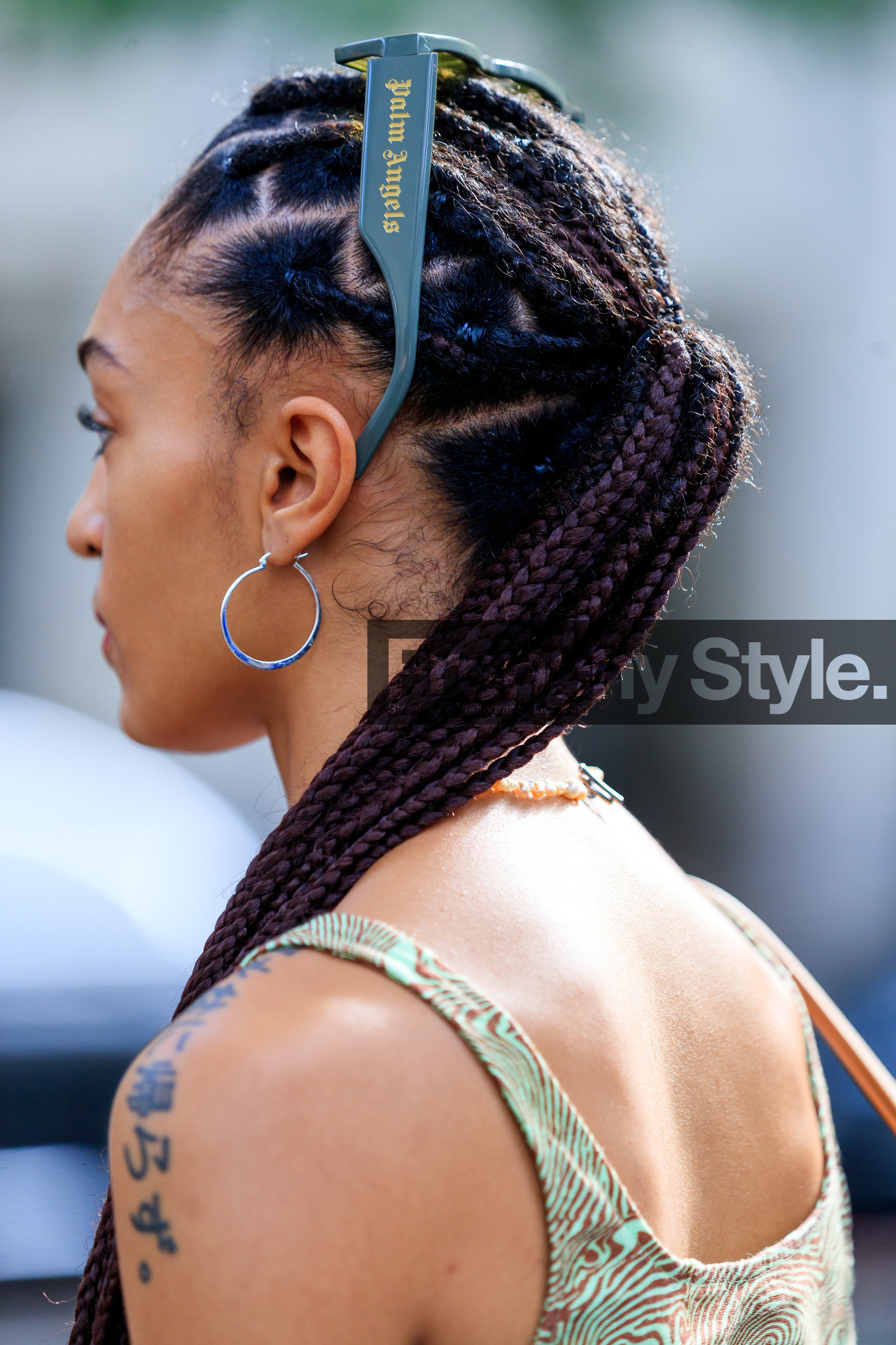 palm angels sunglasses, green sunglasses, square shape glasses, back details, hair details, haircut, plaited hair, hoop earrings, silvered earrings, fashion week, frenchystyle, FW, jonathan paciullo, street style, PFW, PARIS, AUTUMN WINTER 2021-2022, FALL WINTER 2021-2022, FW 21-22, vertical, atmosphere details, detail, model