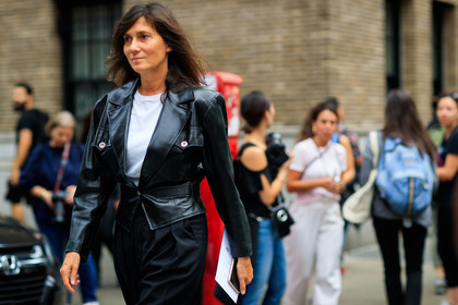 atmosphere details, black jacket, black pants, detail, Emmanuelle Alt, fashion week, frenchystyle, FW, horizontal, jonathan paciullo, leather jacket, NEW YORK, NYFW, SPRING SUMMER 2018, SS 18, street style, trousers, white t shirt