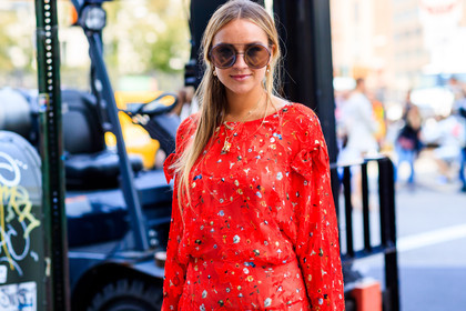 atmosphere details, detail, fashion week, frenchystyle, FW, graphic dress, horizontal, jonathan paciullo, NEW YORK, nina suess, NYFW, printed dress, red dress, SPRING SUMMER 2018, SS 18, street style, sunglasses
