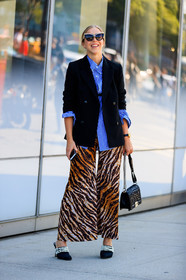 animal print, black bag, black bra, black jacket, black shoes, blazer, blue shirt, brown pants, chanel, chloe king, fashion week, frenchystyle, full length, FW, graphic pants, graphic shirt, high heels, jonathan paciullo, leather bag, leather shoes, NEW YORK, NYFW, printed pants, printed shirt, SPRING SUMMER 2018, SS 18, street style, striped shirt, sunglasses, trousers, vertical, zebra