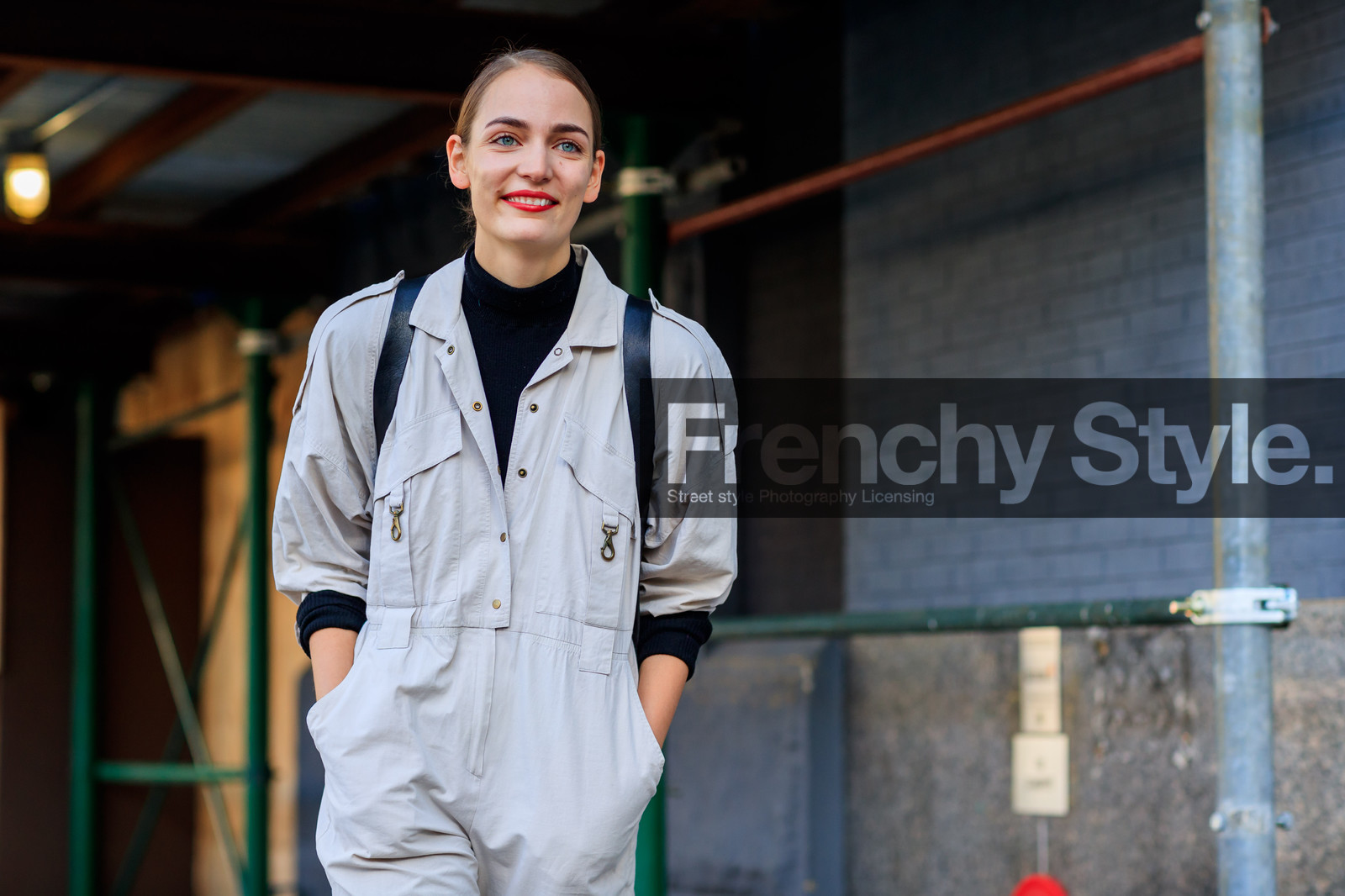 black turtleneck, red lips, white jumpsuit, street style, jonathan paciullo, FW, frenchystyle, fashion week, NYFW, NEW YORK, AUTUMN WINTER 2018-2019, AW 18-19, FALL WINTER 2018-2019, FW 18-19, atmosphere details, horizontal, detail, model