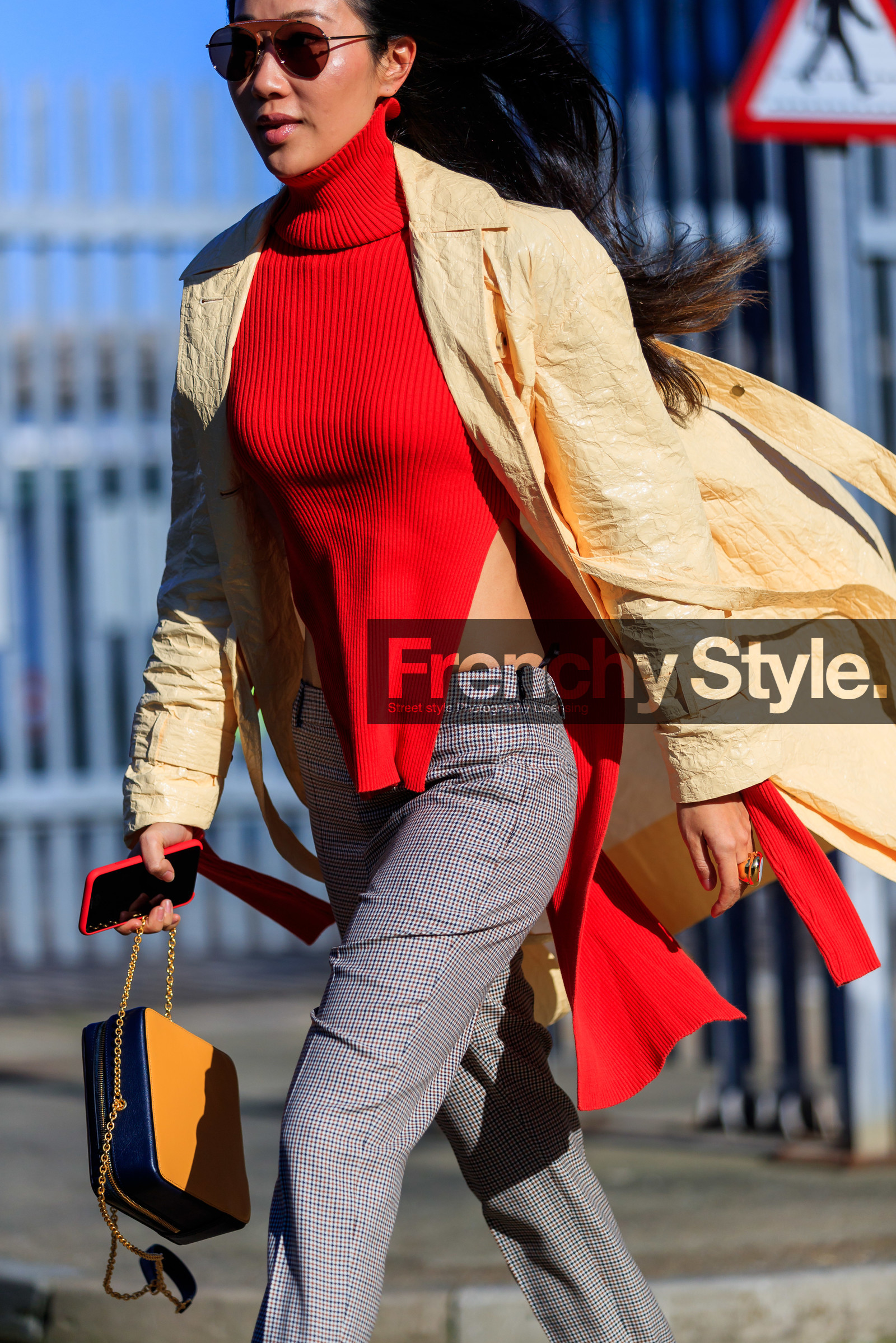 graphic bag, grey pants, leather bag, printed bag, red sweater, sunglasses, trousers, turtleneck sweater, yellow bag, yellow jacket, LONDON, LFW, fashion week, frenchystyle, FW, jonathan paciullo, street style, AUTUMN WINTER 2019-2020, AW 19-20, FW 19-20, FALL WINTER 2019-2020, vertical, atmosphere details, detail