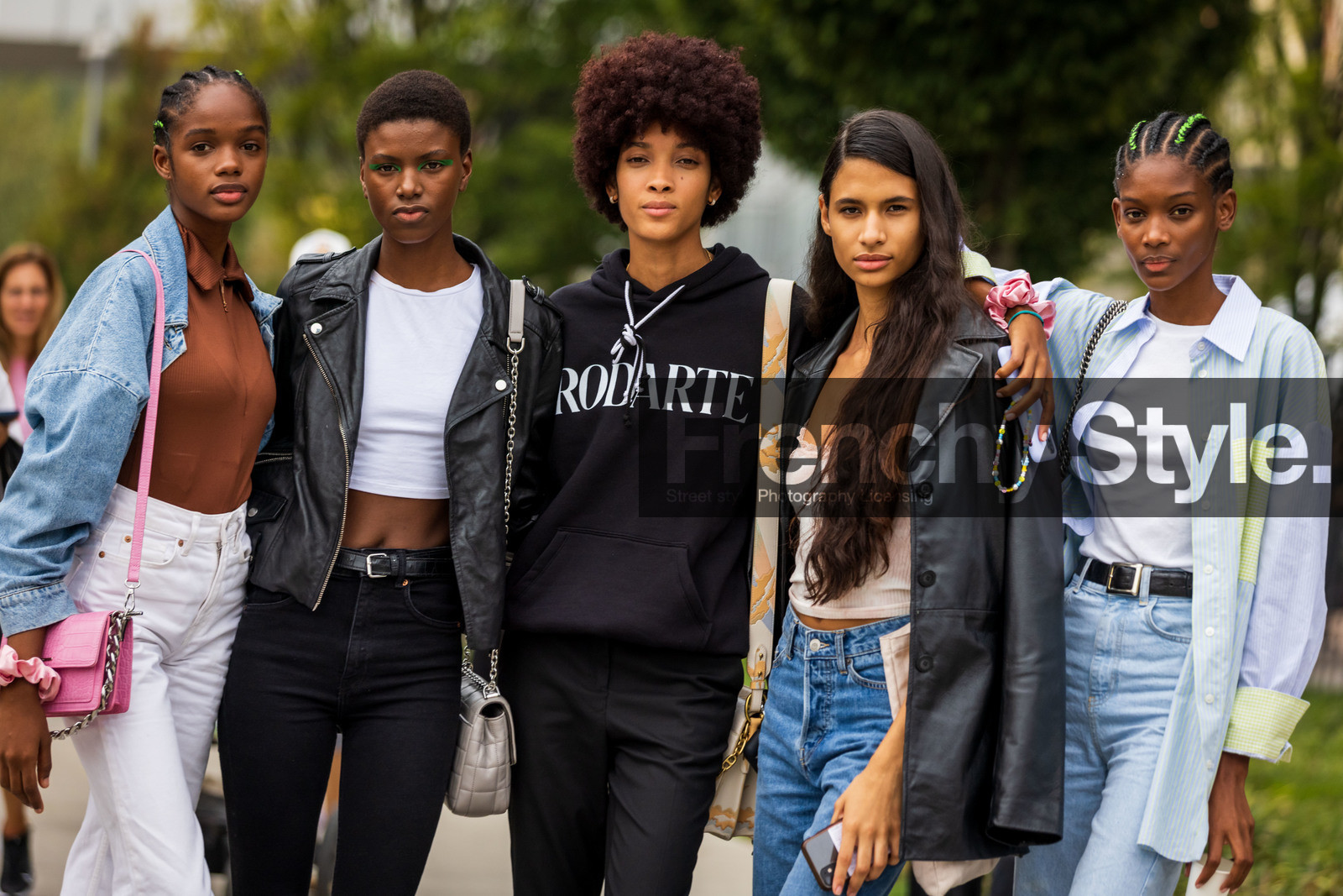 bag, belt, black belt, black hoddie, black jacket, black jean, black perfecto, black sweatshirt, blue shirt, brown top, denim, denim jacket, hoddie, jacket, jean, leather bag, leather belt, leather jacket, light blue, perfecto, pink bag, printed shirt, shirt, striped shirt, stripes, sweatshirt, white jean, white t-shirt, fashion week, frenchystyle, FW, jonathan paciullo, street style, SPRING SUMMER 2022, SS 22, MFW, MILAN, atmosphere details, horizontal