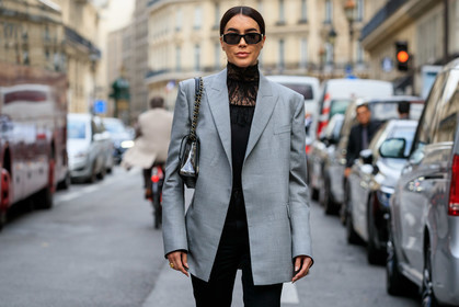 brittany xavier, light green jacket, black blouse, black denim pants, lace blouse, high collar blouse, black sunglasses, butterfly sunglasses, versace sunglasses, chanel bag, sheer bag, plastic bag, shoulder bag, chain strap bag, PARIS, PFW, SPRING SUMMER 2020, SS 20, fashion week, frenchystyle, FW, jonathan paciullo, street style, horizontal, atmosphere details, detail