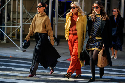 jen wonders, geraldine boublil, gucci dress, bottega veneta bag, camel leather bag, navy blue dress, golden dress, monogrammed dress, knit dress, knitwear, mini dress, black tights, black suede shoes, black coat, gucci sunglasses, aviator sunglasses, scale sunglasses, big sunglasses, black loafers, yellow leather trench coat, light beige leather trenchcoat, orange pants, orange pullover, tailored pants, loose pants, turtleneck pullover, black leather bag, celine bag, animal skin bag, hand bag, black sunglasses, metalic frame sunglasses, animal printed boots, striped boots, kitten heels boots, beige boots, black boots, beige pullover, pleated skirt, black skirt, asymetrical skirt, long skirt, burgundy leather boots, squared toed shoes, plaited leather bag, plaited bag, high heels boots, grey pants, split pants, flare pants, oversize pullover, fashion week, frenchystyle, FW, jonathan paciullo, street style, FALL WINTER 2020-2021, AUTUMN WINTER 2020-2021, FW 20-21, horizontal, atmosphere details, full length, NYFW, NEW YORK