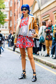 black shoes, blue hair, brown jacket, dyed hair, fashion week, frenchystyle, full length, fur collar, FW, jonathan paciullo, jw anderson, leather bag, leather jacket, leather shoes, LFW, LONDON, printed dress, red dress, shearling, shiny bag, silver bag, sita abellan, SPRING SUMMER 2018, SS 18, street style, vertical
