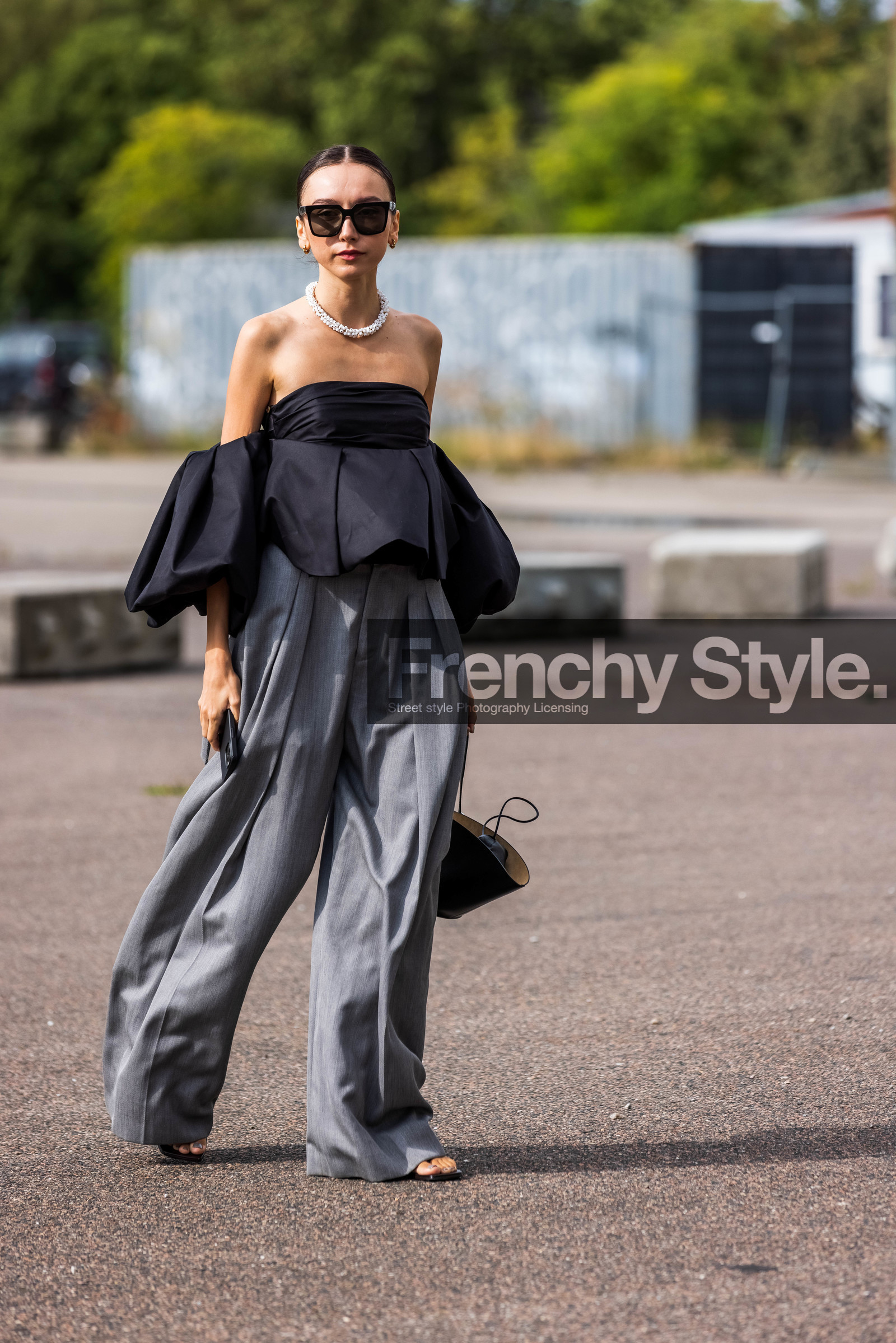 Beatrice Gutu, black top, black sunglasses, square shape glasses, white necklace, pearl necklace, golden earrings, round shape earrings, half shoulder blouse, half soulder top, balloon sleeves, grey pants, loose pants, carrot pants, oversize pants, fashion week, frenchystyle, FW, jonathan paciullo, street style, SPRING SUMMER 2022, SS 22, COPENHAGEN, CPHFW, vertical, full length