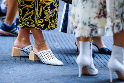 atmosphere details, bracelet, céline, detail, fashion week, floral, flowers, frenchystyle, FW, high heels, horizontal, jonathan paciullo, leather shoes, lisa aiken, long dress, NEW YORK, NYFW, printed dress, SPRING SUMMER 2018, SS 18, street style, white boots, white dress, white shoes, yellow dress
