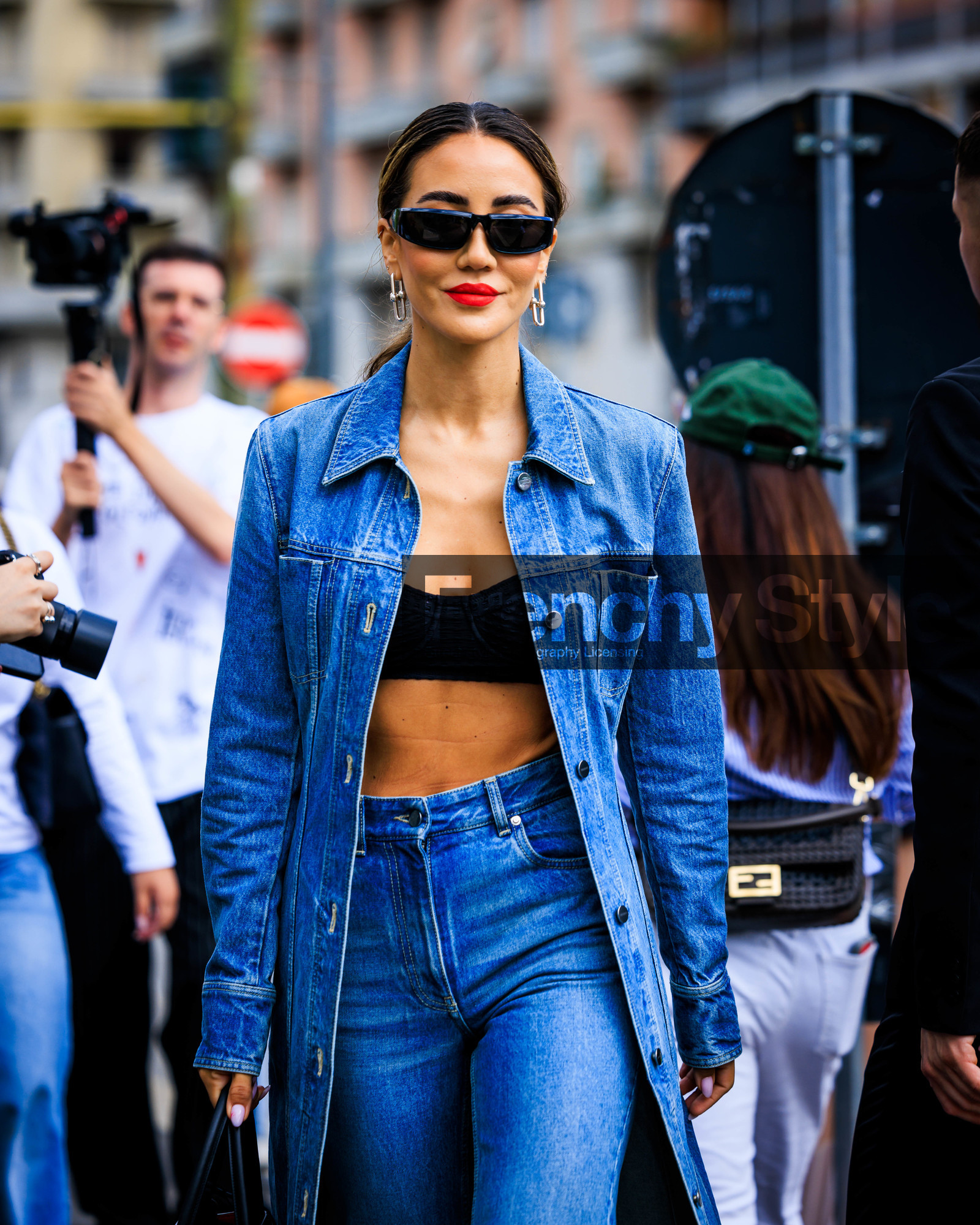 MILAN, MFW, frenchystyle, fashion week, FW, jonathan paciullo, street style, SPRING SUMMER 2024, SS 24, vertical, atmosphere details, detail