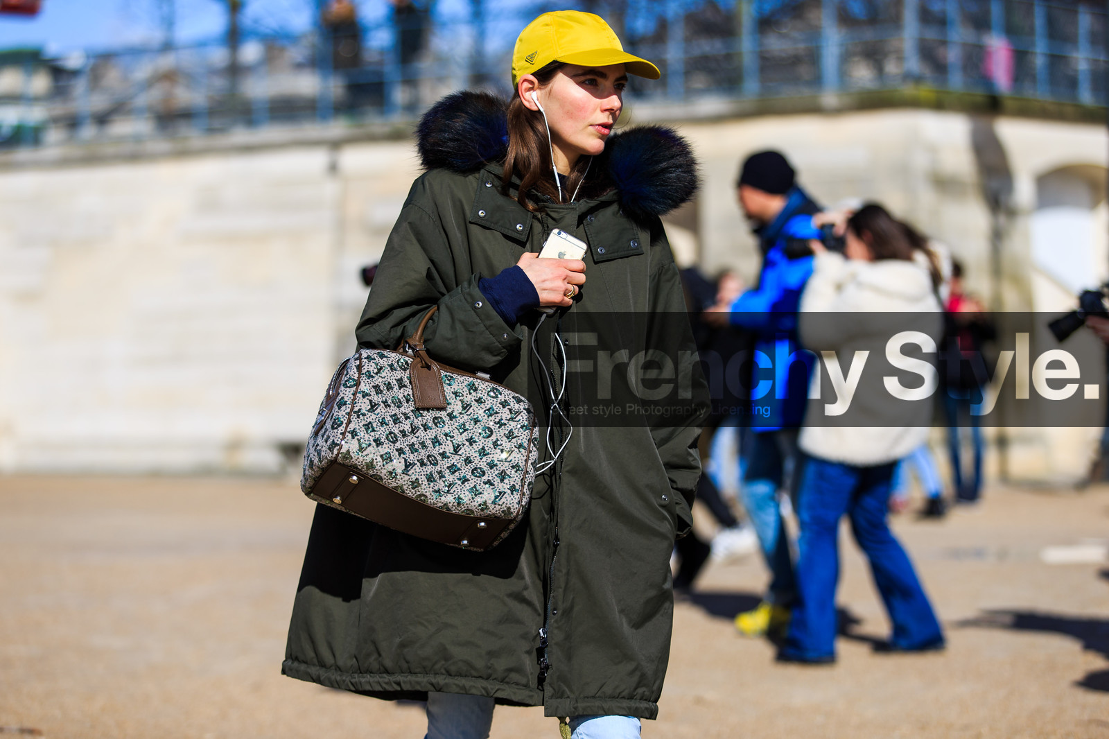 atmosphere details, AUTUMN WINTER 2016-2017, AW 16-17, beige bag, blue denim, denim pants, detail, FALL WINTER 2016-2017, fashion week, frenchystyle, FW, FW 16-17, green coat, horizontal, jeans, jonathan paciullo, kaki coat, louis vuitton, monogram, PARIS, parka, PFW, printed bag, street style, trousers, ursina gysi, yellow hat