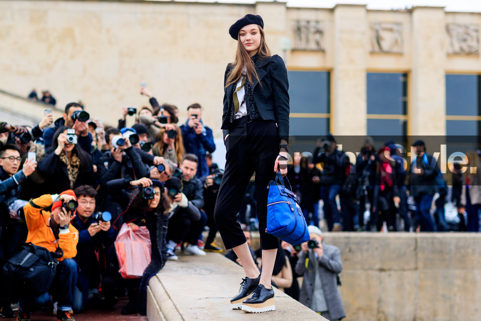 atmosphere details, AUTUMN WINTER 2017-2018, AW 17-18, beret, black and white shoes, black and white wedges, black hat, black jacket, black pants, black shoes, blue bag, FALL WINTER 2017-2018, fashion week, frenchystyle, full length, FW, FW 17-18, horizontal, jonathan paciullo, leather bag, leather shoes, model, PARIS, PFW, stella mccartney, street style, yumi lambert