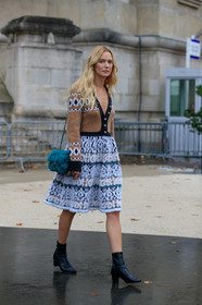megan adelaide, blue bag, fur bag, shoulder bag, chain strap bag, quilted bag, knitwear, knit dress, beige dress, white dress, jacquard dress, chanel bag, chanel dress, black leather boots, low boots, zipped boots, button dress, PARIS, PFW, SPRING SUMMER 2020, SS 20, fashion week, frenchystyle, FW, jonathan paciullo, street style, vertical, full length