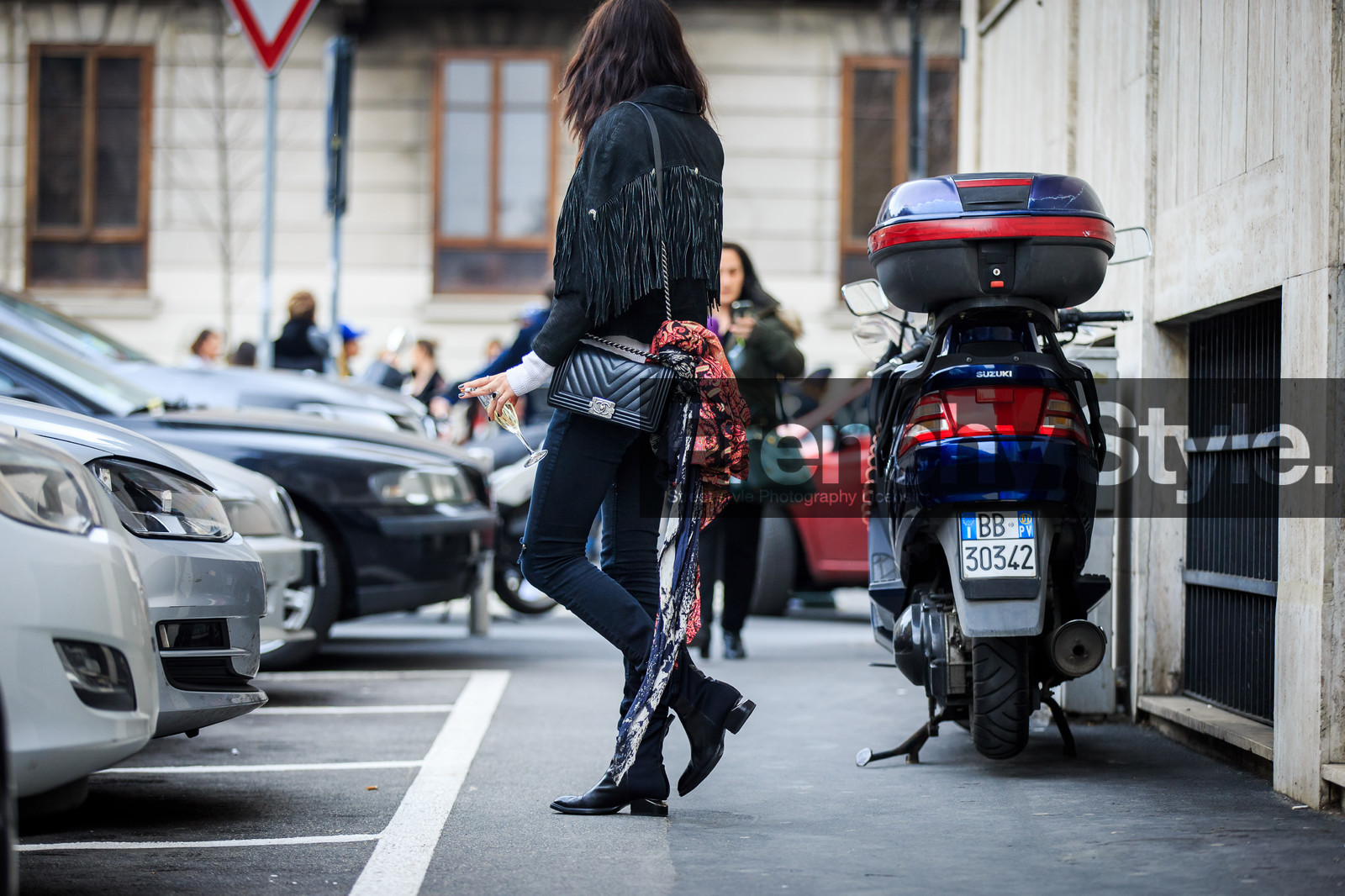 atmosphere details, AUTUMN WINTER 2016-2017, AW 16-17, balenciaga, black bag, black boots, black denim, black jacket, boy bag, chanel, denim pants, detail, FALL WINTER 2016-2017, fashion week, frenchystyle, fringes, FW, FW 16-17, horizontal, jeans, jonathan paciullo, leather bag, leather boots, leather jacket, LFW, LONDON, MENSWEAR, model, printed scarf, red scarf, street style, trousers, white sweater