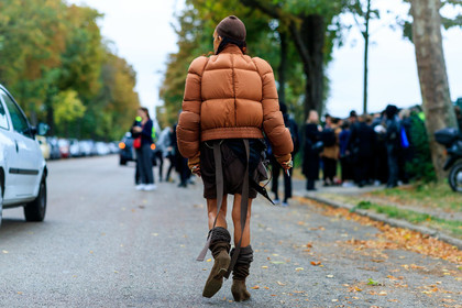 michele lamy, rick owens coat, camel coat, camel down jacket, fur coat, back details, brown skirt, mini skirt, hair details, fashion week, frenchystyle, FW, jonathan paciullo, street style, SPRING SUMMER 2020, SS 20, PFW, PARIS, horizontal, atmosphere details, full length