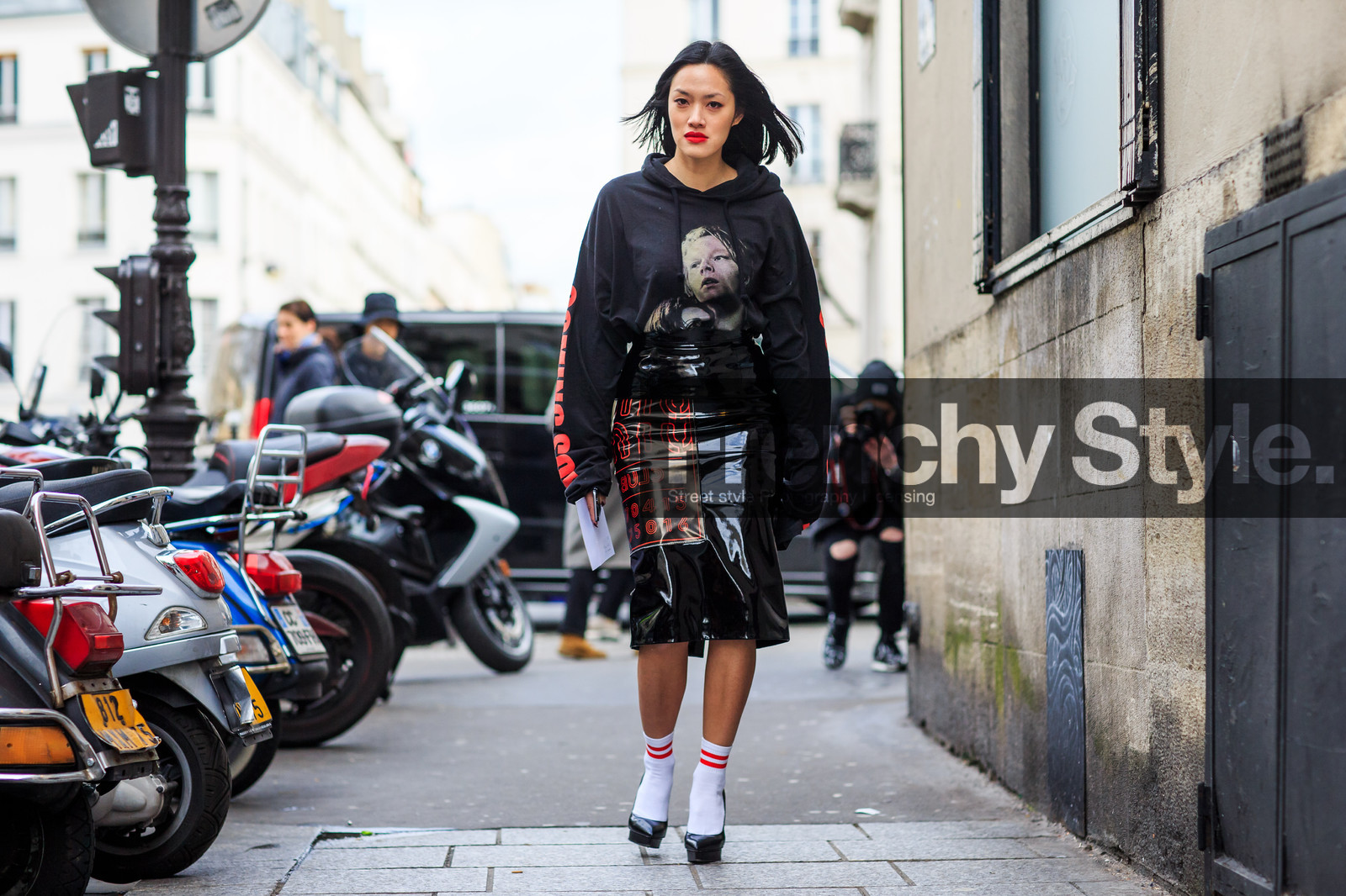 atmosphere details, AUTUMN WINTER 2016-2017, AW 16-17, black heels, black shoes, black skirt, black sweater, FALL WINTER 2016-2017, fashion week, frenchystyle, full length, FW, FW 16-17, high heels, hoodie, horizontal, jonathan paciullo, leather shoes, leather skirt, long skirt, miu miu, PARIS, PFW, printed skirt, printed sweater, street style, Tiffany Hsu, varnished leather, varnished leather shoes, vinyl, vêtements, white socks