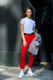 black belt, denim pants, fashion week, frenchystyle, full length, FW, gucci, jeans, jonathan paciullo, leather belt, leather shoes, mckenna hellam, model, NEW YORK, NYFW, red denim, reebok, SPRING SUMMER 2018, SS 18, street style, trousers, vertical, white sneakers, white t shirt