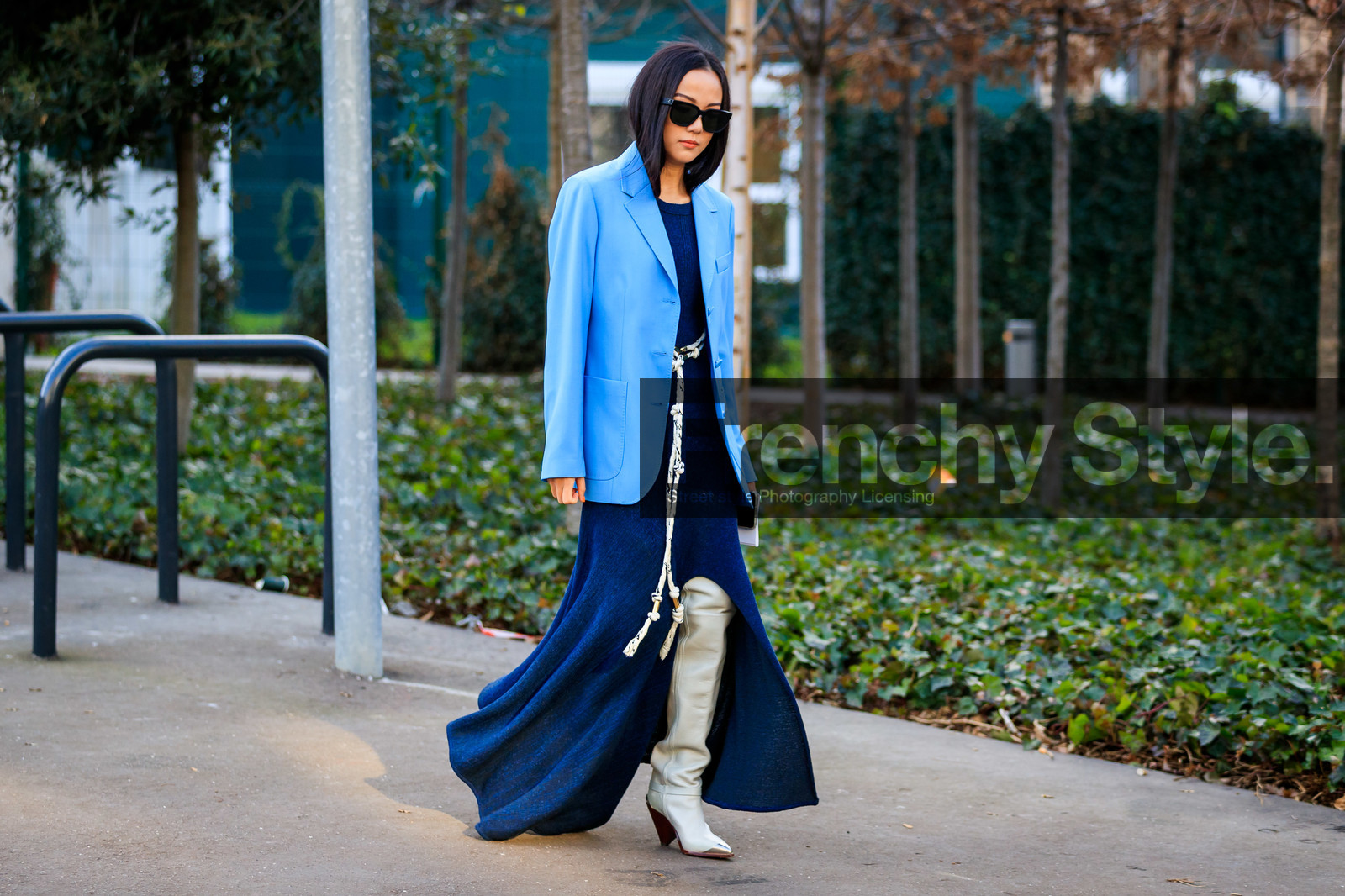 blazer, blue dress, blue jacket, chloé, high boots, high heels, leather shoes, sunglasses, white belt, white shoes, yoyo cao, PARIS, PFW, street style, jonathan paciullo, FW, frenchystyle, fashion week, AUTUMN WINTER 2019-2020, AW 19-20, FALL WINTER 2019-2020, FW 19-20, horizontal, atmosphere details, full length