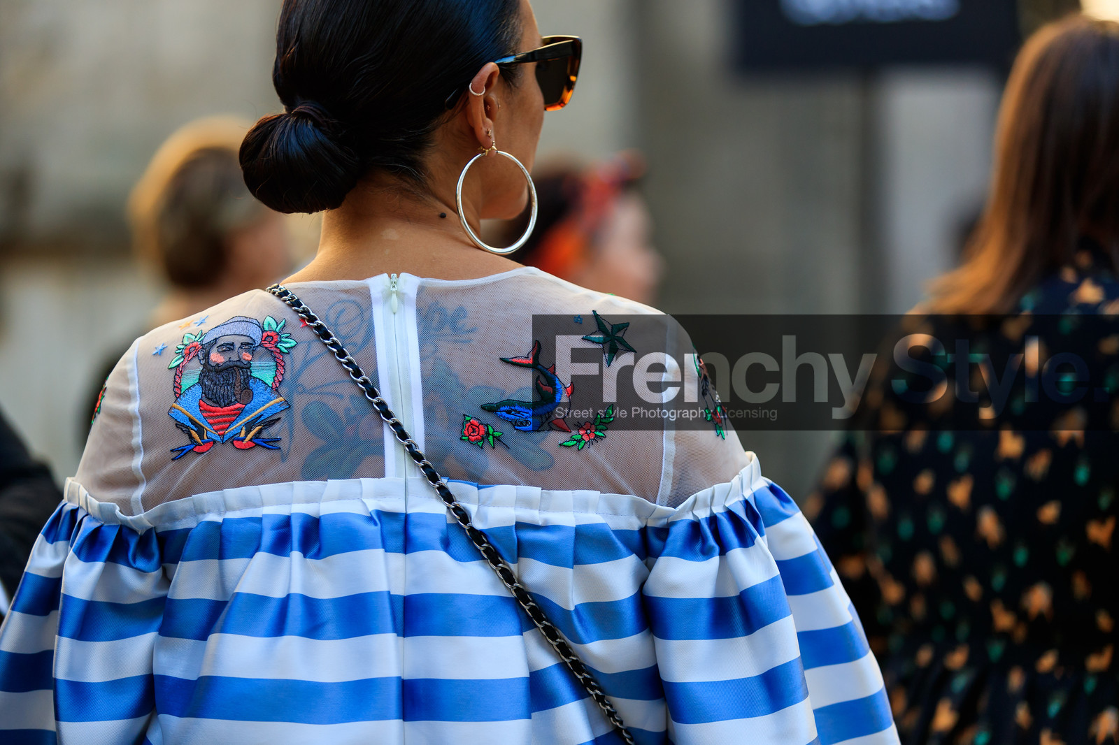atmosphere details, blue shirt, detail, drawings, earrings, fashion week, frenchystyle, FW, graphic shirt, horizontal, jonathan paciullo, MFW, MILAN, printed shirt, SPRING SUMMER 2018, SS 18, street style, striped shirt, sunglasses, tattoos