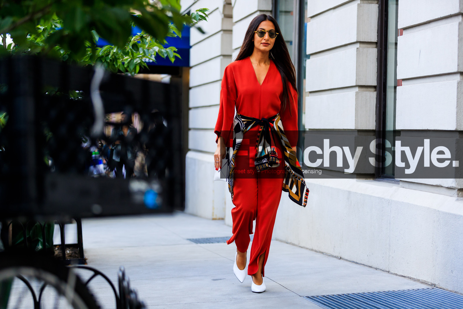 atmosphere details, fashion week, frenchystyle, full length, FW, high heels, horizontal, jonathan paciullo, leather shoes, multicolor shirt, nausheen shah, NEW YORK, NYFW, printed shirt, red jumpsuit, SPRING SUMMER 2018, SS 18, street style, sunglasses, tied up shirt, trousers, white shoes