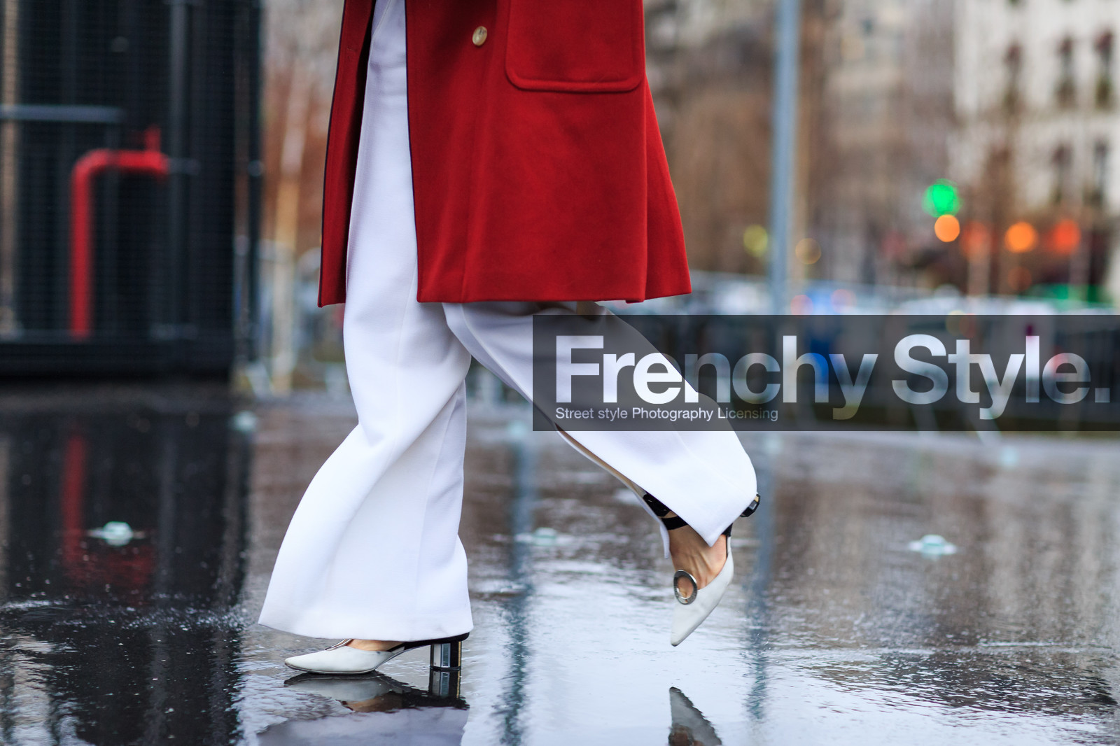 atmosphere details, AUTUMN WINTER 2016-2017, AW 16-17, detail, FALL WINTER 2016-2017, fashion week, frenchystyle, FW, FW 16-17, horizontal, jonathan paciullo, leather shoes, PARIS, PFW, red coat, shiny heels, street style, trousers, white pants, white shoes