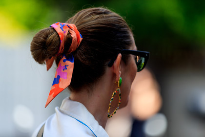 bun, earrings, hairstyle, orange scarf, sunglasses, fashion week, frenchystyle, FW, jonathan paciullo, street style, PFW, PARIS, atmosphere details, horizontal, detail, AUTUMN WINTER 2018-2019, FALL WINTER 2018-2019, FW 18-19