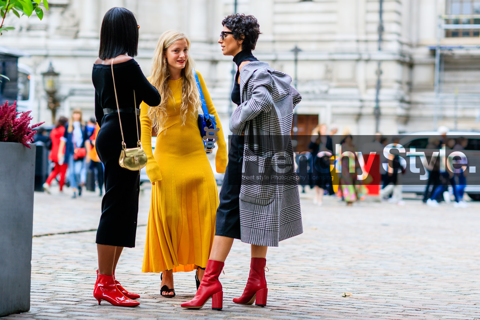 atmosphere details, black dress, black turtleneck, checked coat, chloe, fashion week, frenchystyle, full length, FW, gold bag, golden bag, high heels, horizontal, jonathan paciullo, kate foley, leather bag, leather boots, leather shoes, LFW, LONDON, metallic bag, plaid, red boots, shiny bag, SPRING SUMMER 2017, SS 17, street style, sunglasses, tartan, woman, yasmin sewell, yellow dress