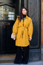 black pants, earrings, leather bag, trousers, wide pants, yellow coat, fashion week, frenchystyle, FW, jonathan paciullo, street style, LFW, LONDON, AUTUMN WINTER 2018-2019, AW 18-19, FALL WINTER 2018-2019, FW 18-19, vertical, full length