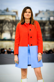 dual toned jakcet, red jacket, blue jacket, buttoned blazer, white boots, eugenie trochu, fashion week, frenchystyle, FW, jonathan paciullo, street style, AUTUMN WINTER 2022-2023, FALL WINTER 2022_2023, FW 22-23, PFW, PARIS, vertical, detail