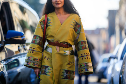 nausheen shah, kimono jacket, yellow jacket, belted jacket, embroidered jacket, ethnic jacket, ethnic printed jacket, camel leather belt, fashion week, frenchystyle, FW, jonathan paciullo, street style, MFW, MILAN, AUTUMN WINTER 2020-2021, FALL WINTER 2020-2021, FW 20-21, horizontal, atmosphere details, detail