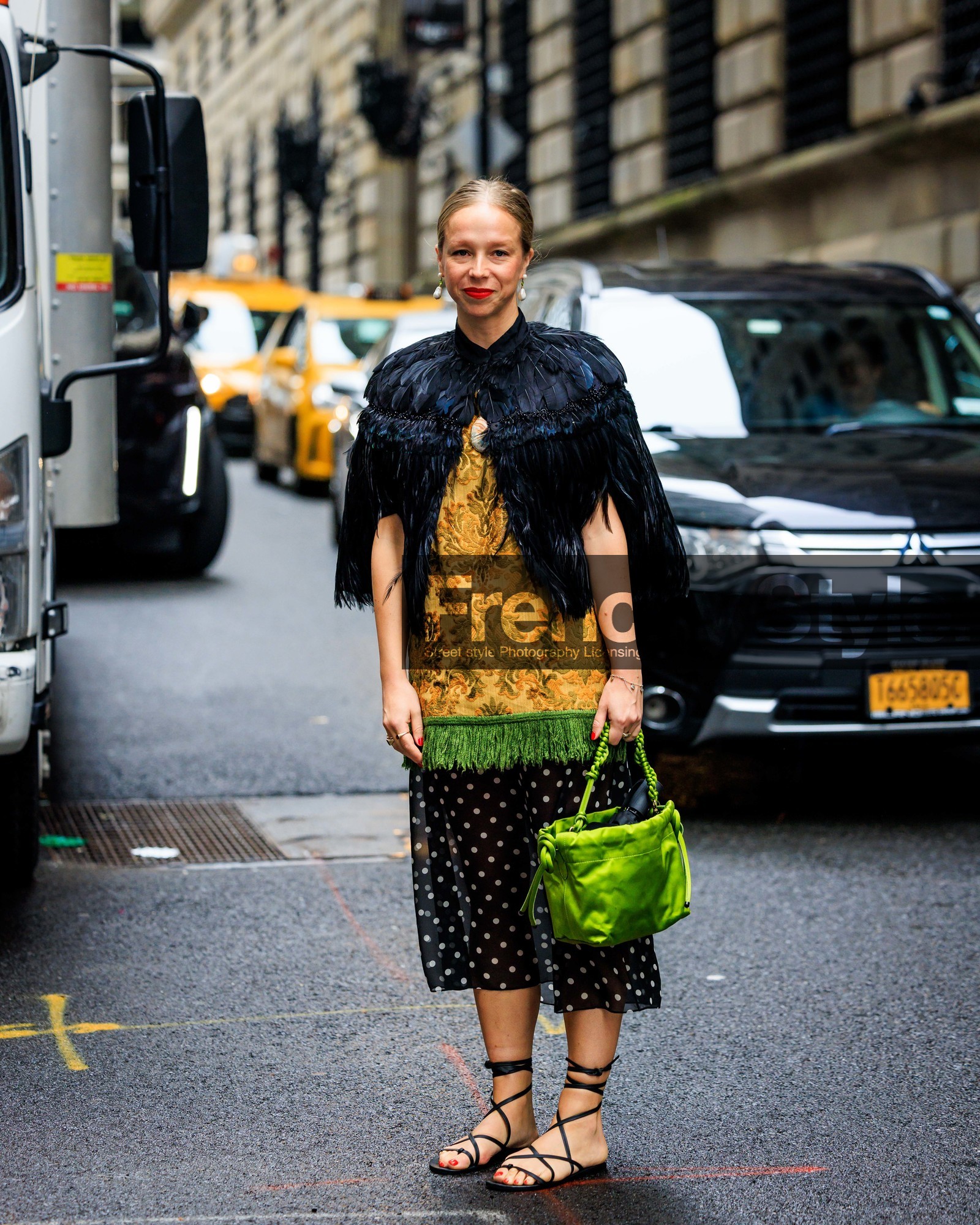 jonathan paciullo, FW, frenchystyle, fashion week, street style, vertical, detail, atmosphere details, NEW YORK, NYFW, SPRING SUMMER 2024, SS 24