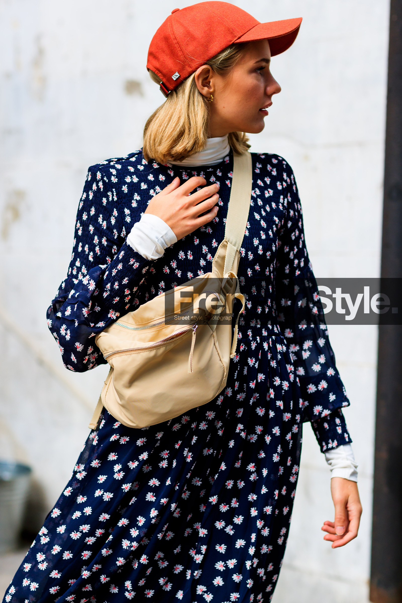 beige bag, blue dress, fanny pack, floral, flowers, graphic dress, leather bag, printed dress, red cap, fashion week, frenchystyle, FW, jonathan paciullo, street style, LFW, LONDON, SPRING SUMMER 2019, SS 19, vertical, detail, atmosphere details