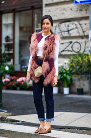 AUTUMN WINTER 2016-2017, AW 16-17, beige, beige bag, blue denim, brown, brown shoes, denim pants, FALL WINTER 2016-2017, fashion week, frenchystyle, full length, fur jacket, FW, FW 16-17, high waist, jeans, jonathan paciullo, leather shoes, LFW, LONDON, MENSWEAR, mocassins, necklace, pink, pink fur, pink jacket, prada, purple, sleeveless, street style, suede bag, trousers, vertical, white sweater