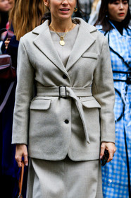 blazer, grey jacket, grey skirt, necklace, street style, jonathan paciullo, FW, frenchystyle, fashion week, LFW, LONDON, AUTUMN WINTER 2019-2020, AW 19-20, FW 19-20, FALL WINTER 2019-2020, vertical, atmosphere details, detail