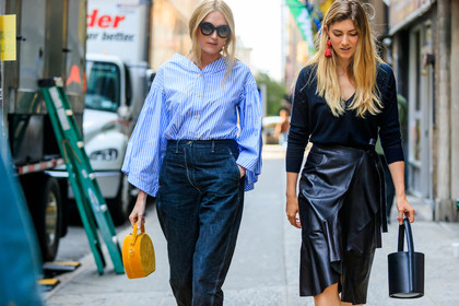 atmosphere details, black bag, black skirt, black sweater, blue denim, blue shirt, denim pants, detail, earrings, fashion week, frenchystyle, FW, high waist, horizontal, jeans, jonathan paciullo, leather bag, leather skirt, NEW YORK, NYFW, orange bag, ruffles, SPRING SUMMER 2018, SS 18, street style, sunglasses, trousers